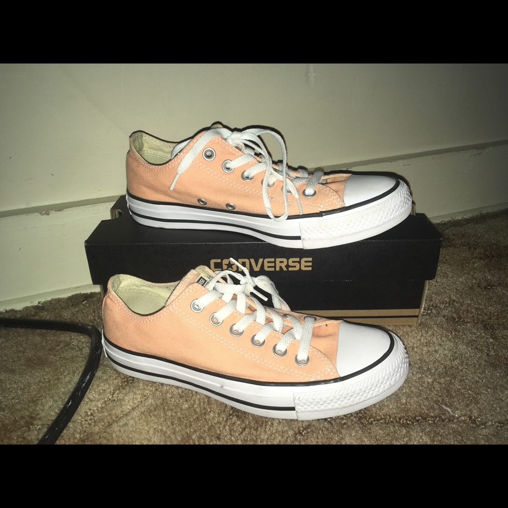 Orange Converse🧡